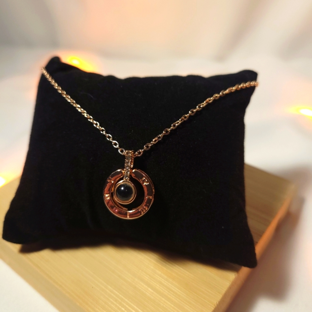 🔎 Secret Messages Necklace